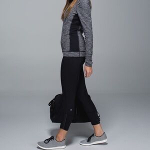 Lululemon  Runday Crop Tri Geo Embossed Black Size 2